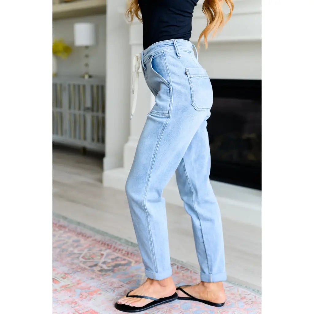 Upgrade your casual style with our Cooper High Rise Vintage Denim Judy Blue Joggers! The high rise design and light
