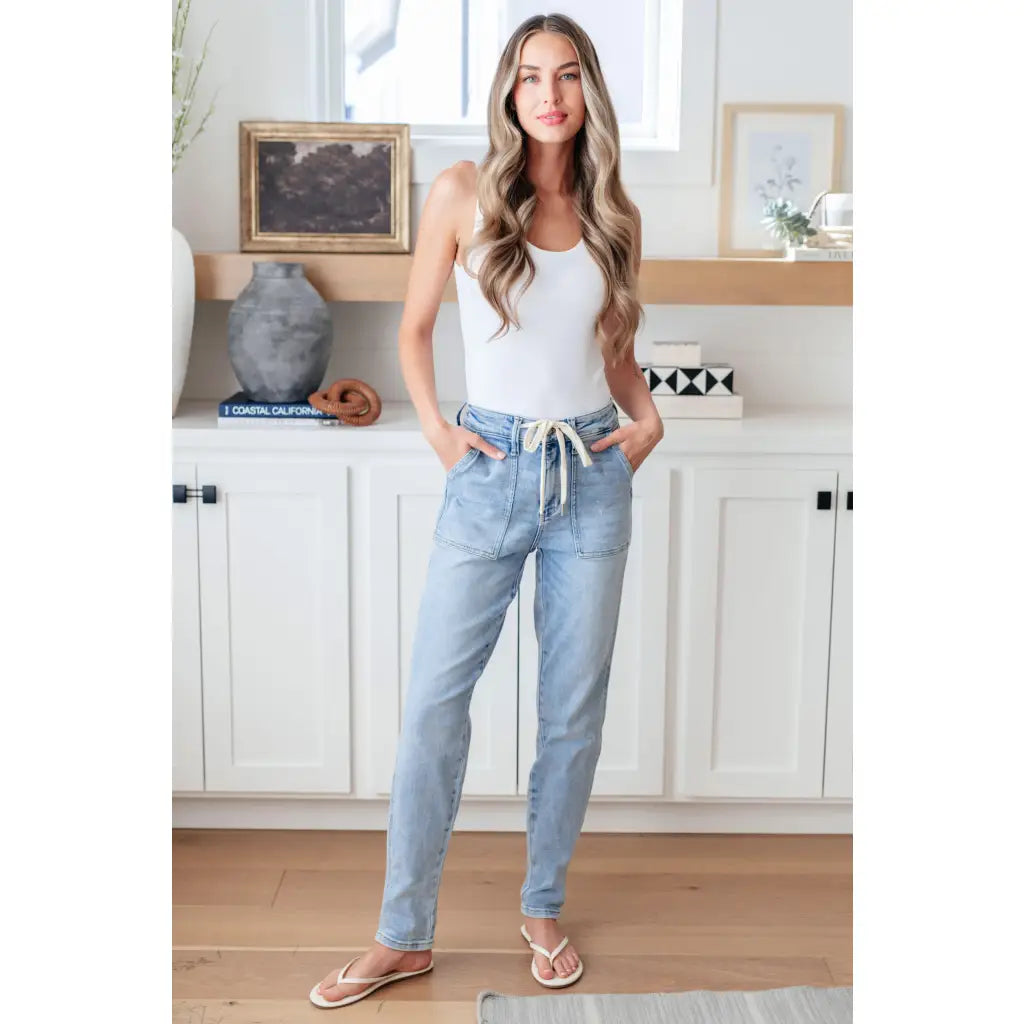Upgrade your casual style with our Cooper High Rise Vintage Denim Judy Blue Joggers! The high rise design and light