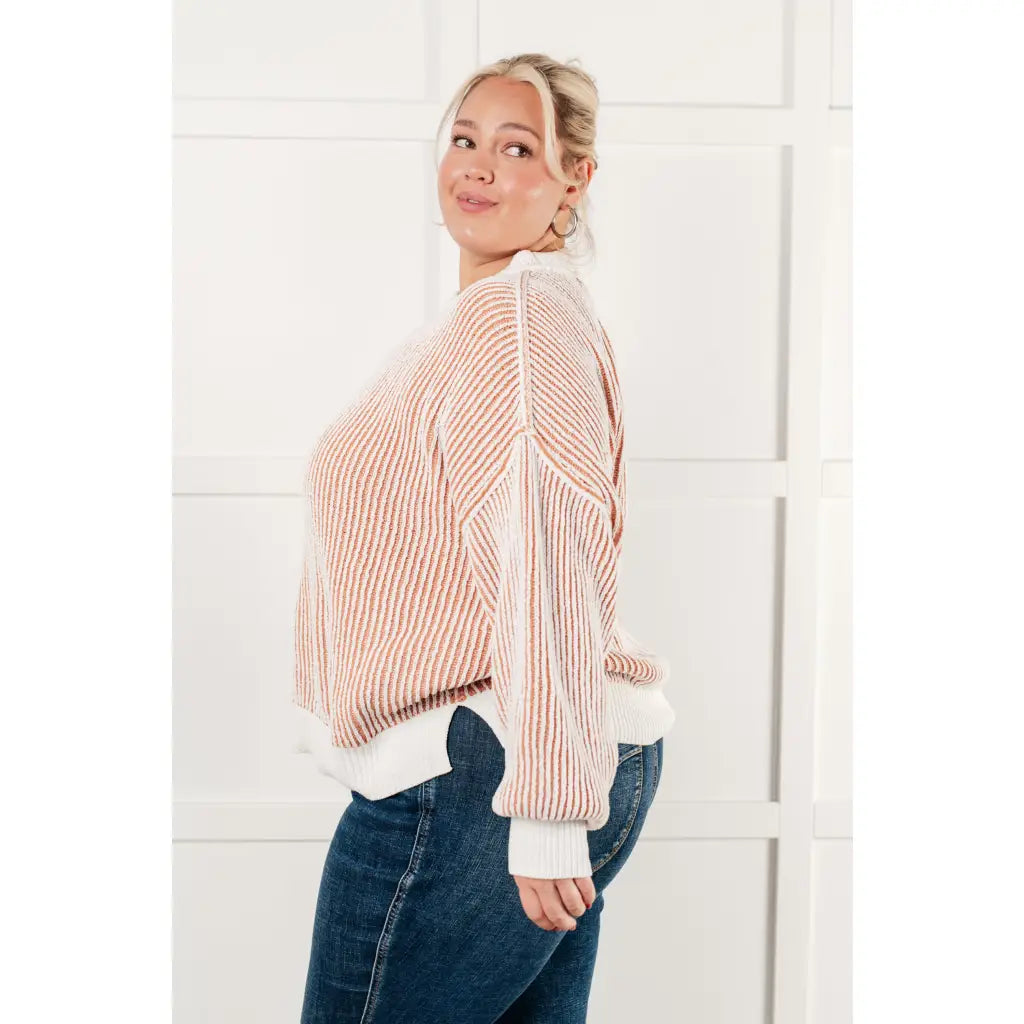 Our Cozy Oversized Contrast Trim Sweater in Mocha and White features a textured knit banded ribbed details on the round