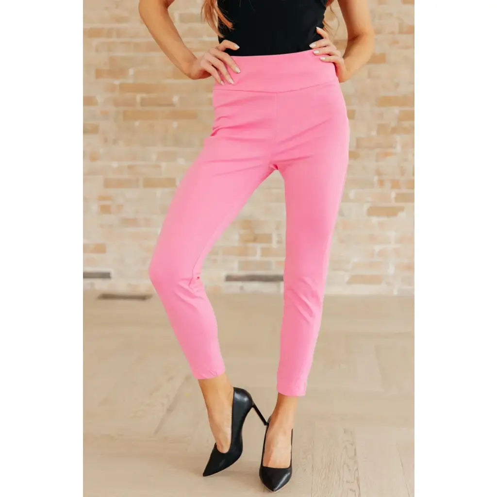 Our Magic Ankle Crop Skinny Pants feature a high rise slim fit in ponte knit. The stretchy pull on design elastic