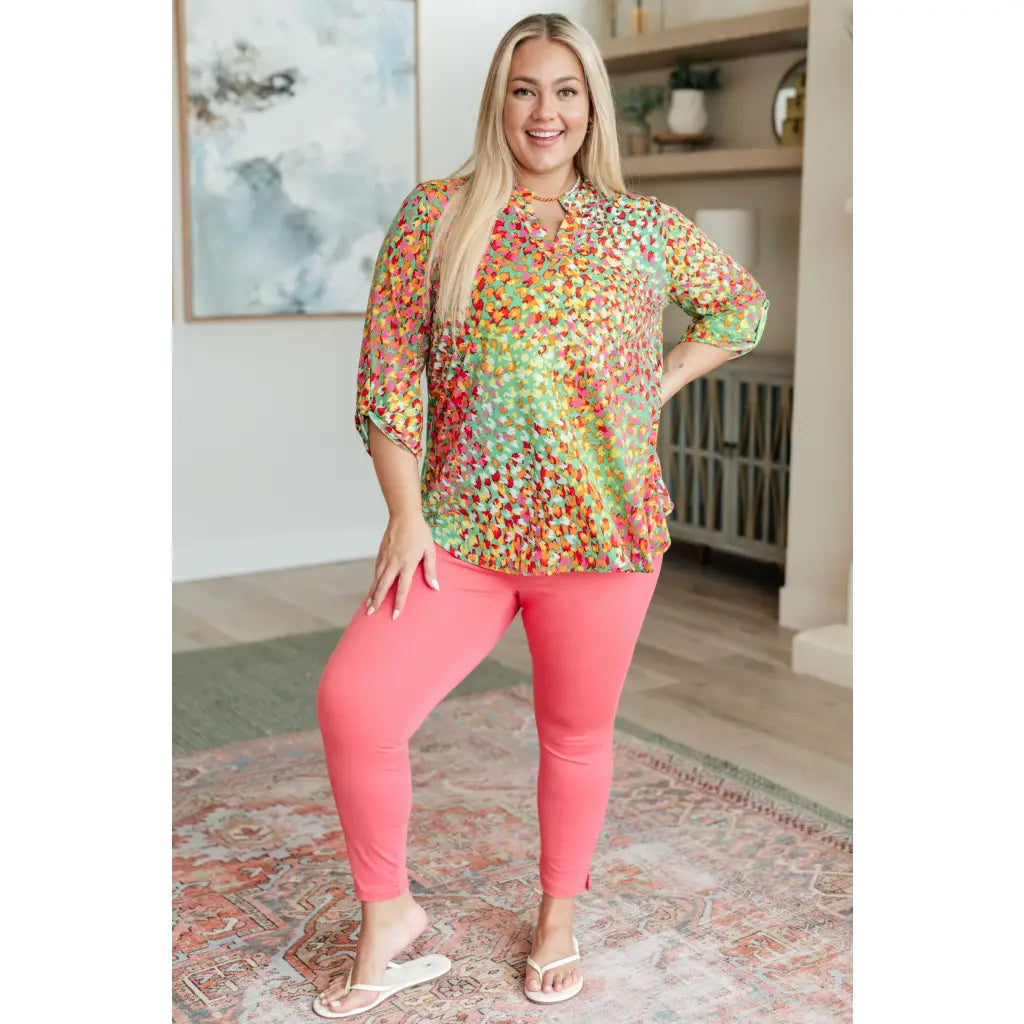 Our Magic Skinny Pants feature a high rise slim fit in ponte knit for flattering silhouette. The stretchy pull