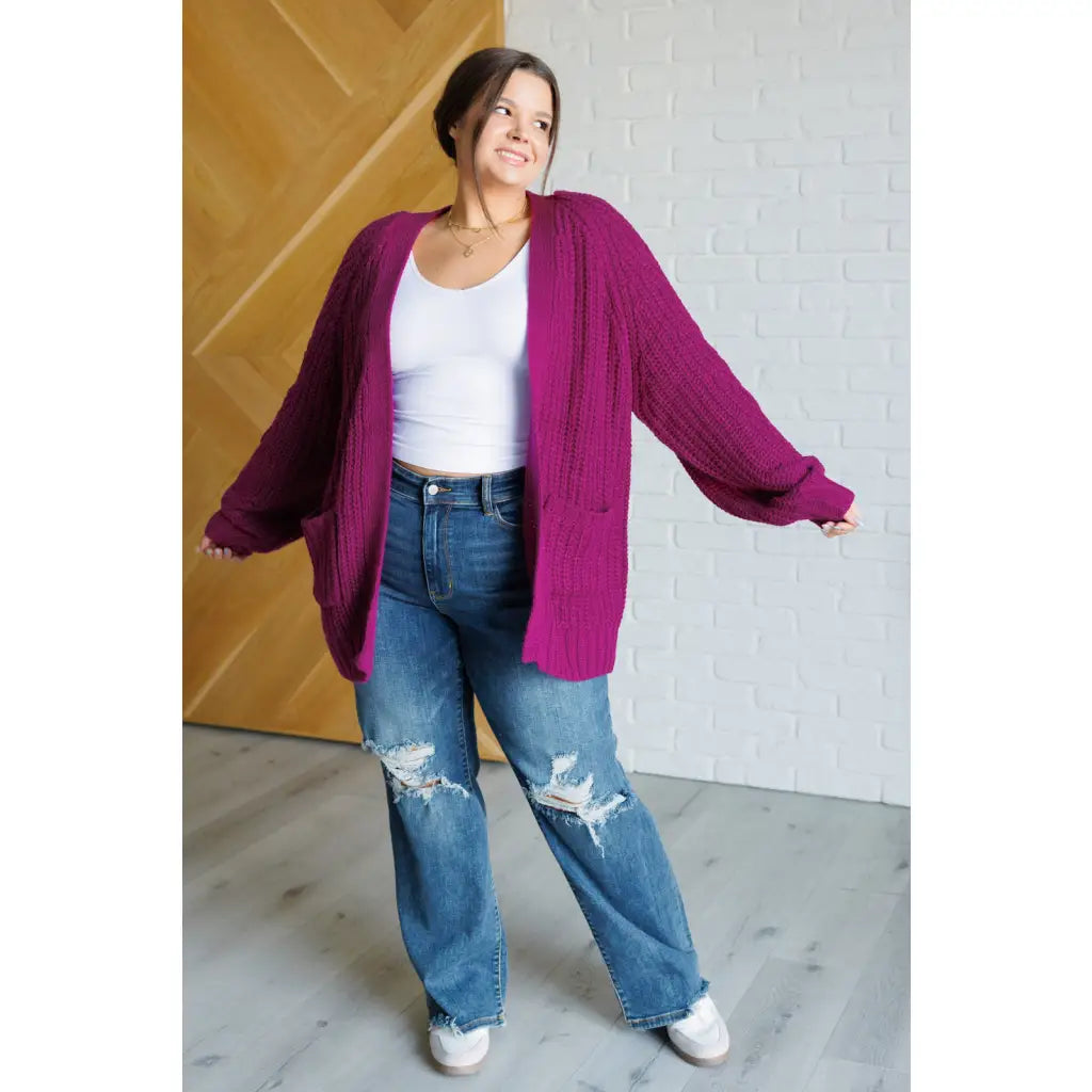 Stay cozy in our Maybe Monday Cardigan! This super soft sweater knit cardigan features an open front pockets a slouchy