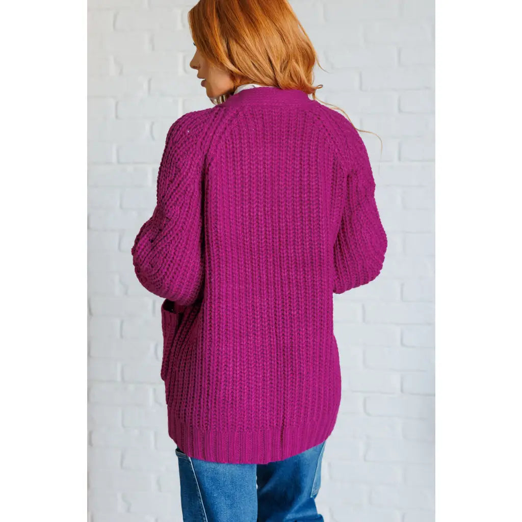 Stay cozy in our Maybe Monday Cardigan! This super soft sweater knit cardigan features an open front pockets a slouchy