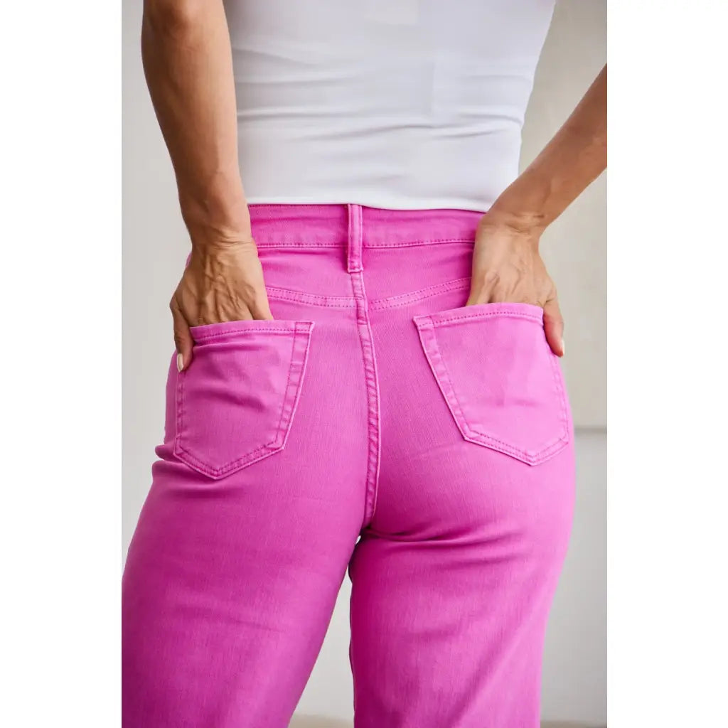 Our RFM Dylan Tummy Control Cropped Jeans high waisted jeans give you tummy control to help rock your perfect shape!