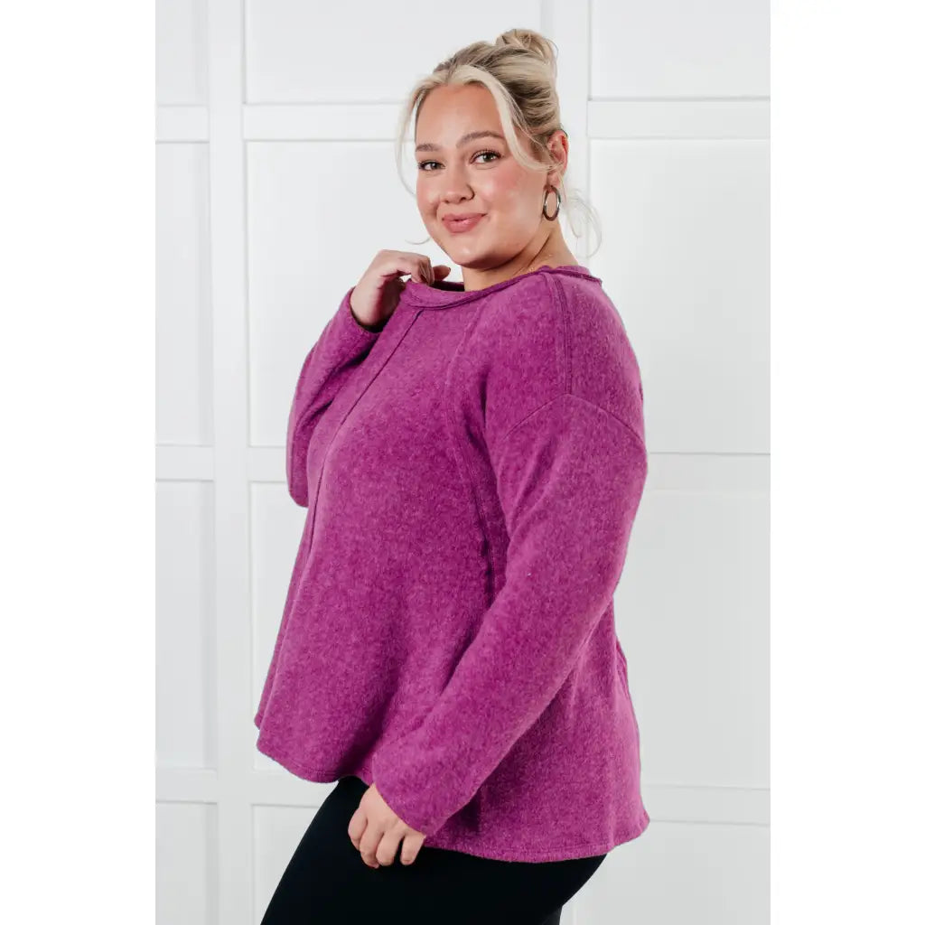 Take on the day in style and comfort with our Simply Soft Sweater Light Plum. Made from luxurious stretchy brushed