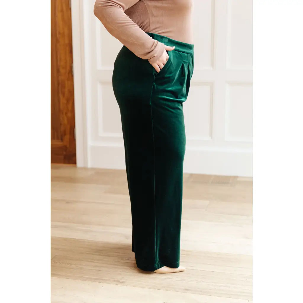 These Velvet Emerald Wide Leg Pants feel ultra luxe and are guaranteed to make a bold statement. Cut from emerald