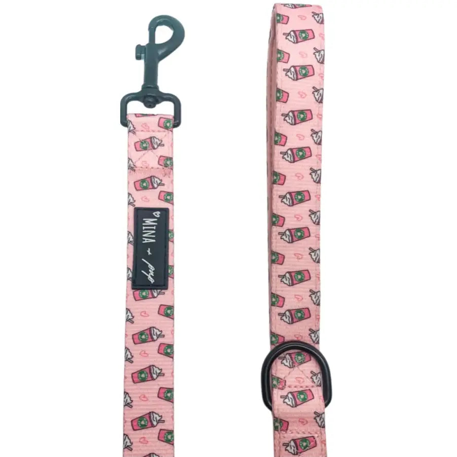 Walk your pup in style and comfort with our Pupshake Pink Comfort Leash. Featuring a neoprene padded handle