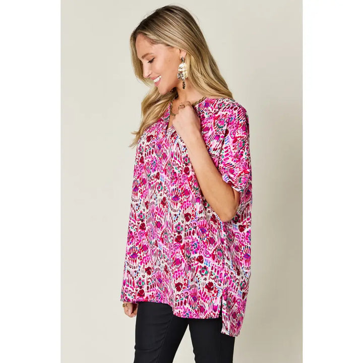 Abstractly Mine Printed V-Neck Short Sleeve Blouse – Chic