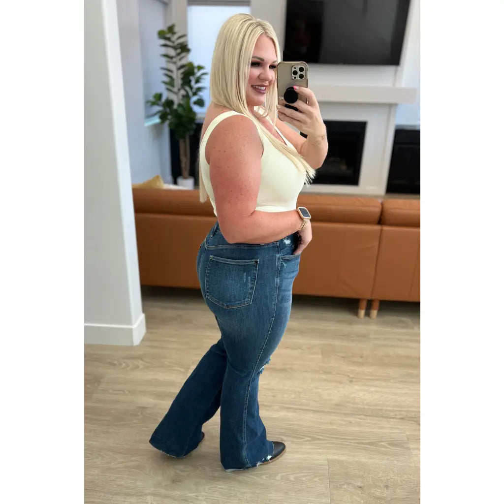 High on style and comfort our Cassandra Control Top Flare Judy Blue Jeans are sure to become your go-to for any outfit.