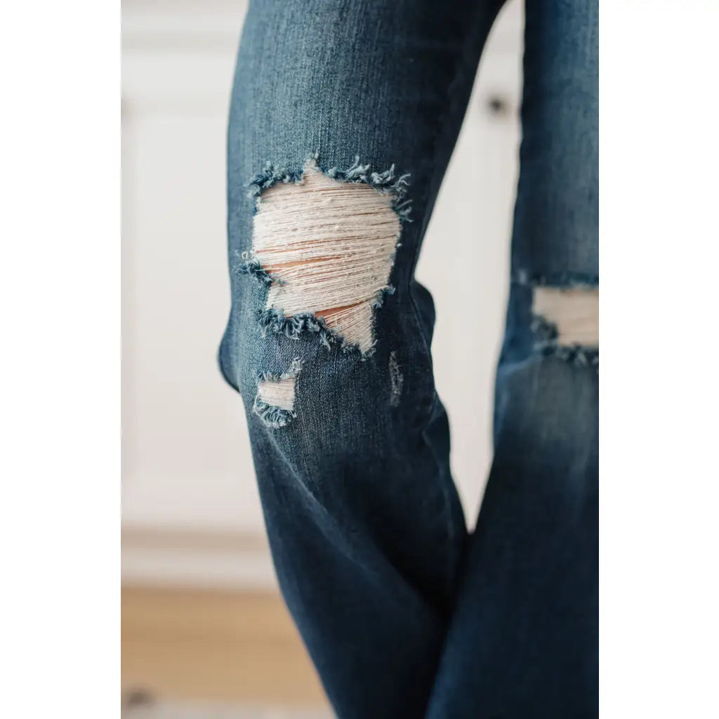 High on style and comfort our Cassandra Control Top Flare Judy Blue Jeans are sure to become your go-to for any outfit.