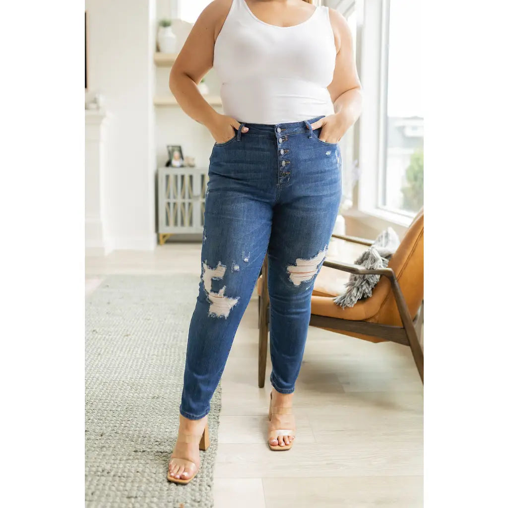 Show your style with these gorgeous Colt Distressed Boyfriend Judy Blue Jeans! Featuring a high rise button fly