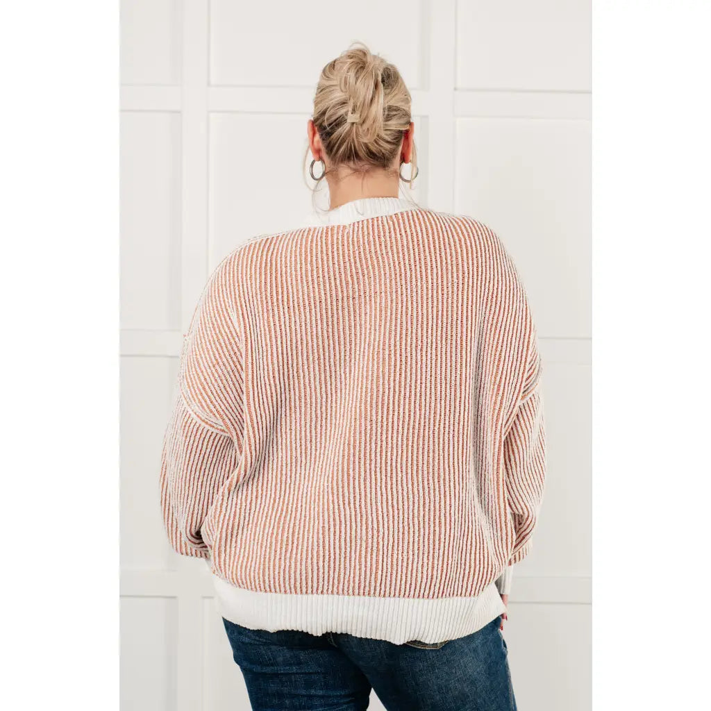Our Cozy Oversized Contrast Trim Sweater in Mocha and White features a textured knit banded ribbed details on the round