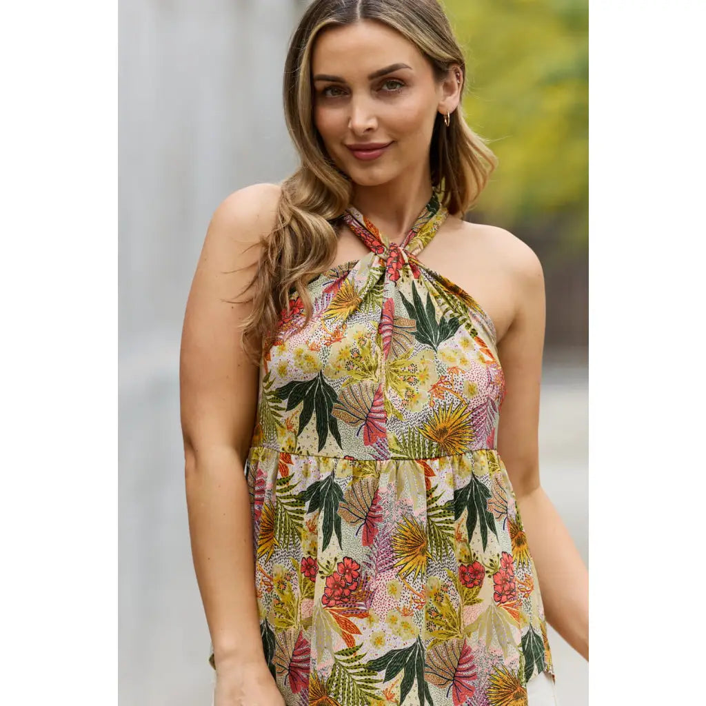 Crafted with meticulous attention to detail this stunning top will effortlessly elevate your wardrobe its captivating