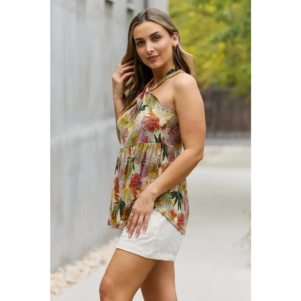 Crafted with meticulous attention to detail this stunning top will effortlessly elevate your wardrobe its captivating