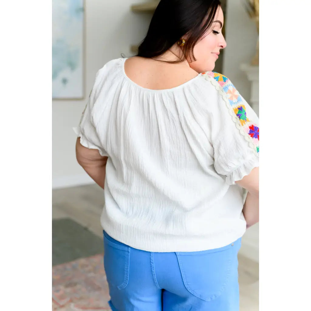 Elevate your boho - chic style with our Granny Squares Crinkle Knit Blouse. Crafted from lightweight white cotton gauze