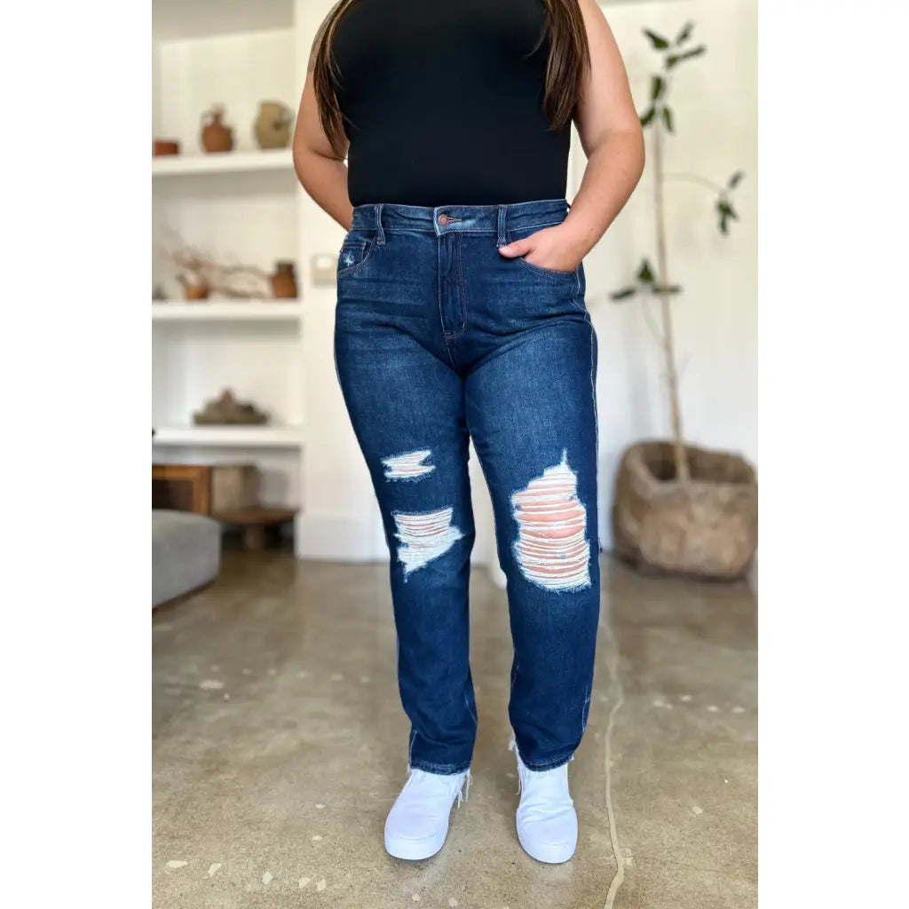 Our It’s Heavy Distressed Rigid Magic Judy Blue Jeans are crafted from durable denim with a hint of magic! These jeans