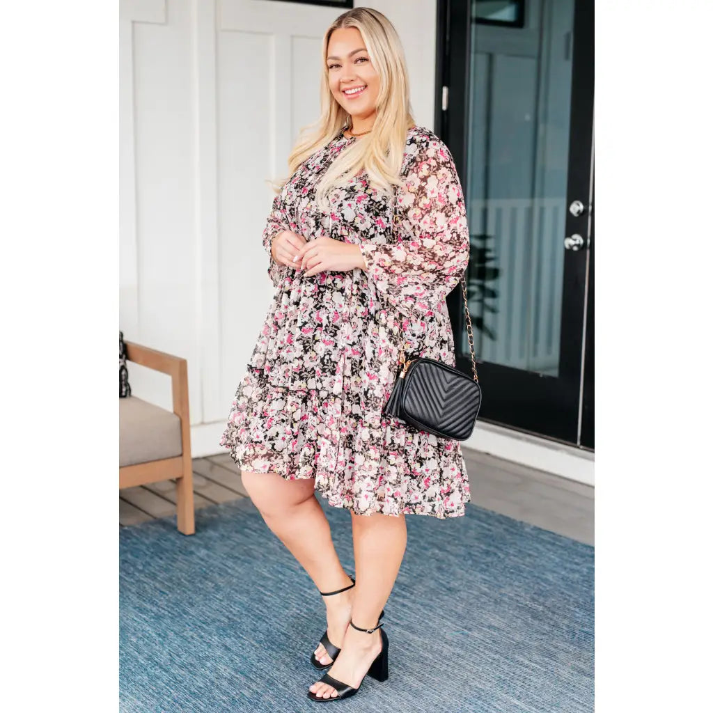Make a statement in our Jennifer Floral Dress! Boasting combination of luxurious texture and muted floral on black
