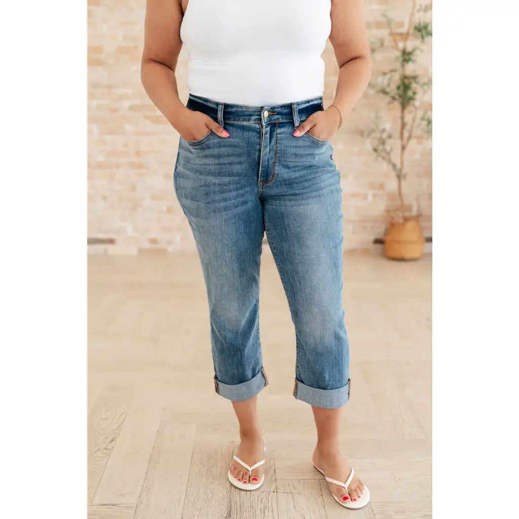 Introducing our Laura Mid Rise Cuffed Skinny Capri Jeans by Judy Blue your new go-to 4-way stretchy denim. The mid rise