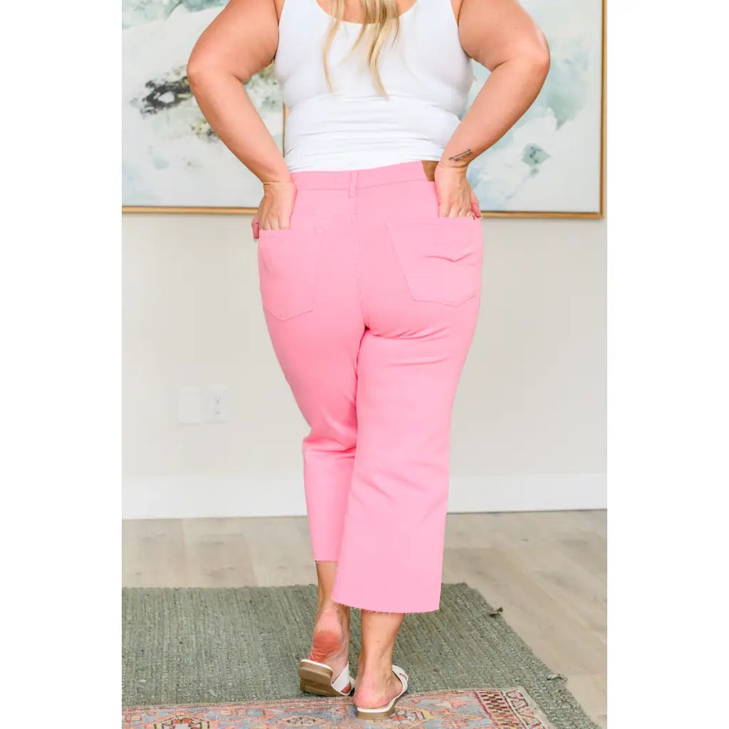Slip into style and comfort with our Lisa Control Top Wide Leg Crop Jeans in Pink from Judy Blue. Featuring tummy