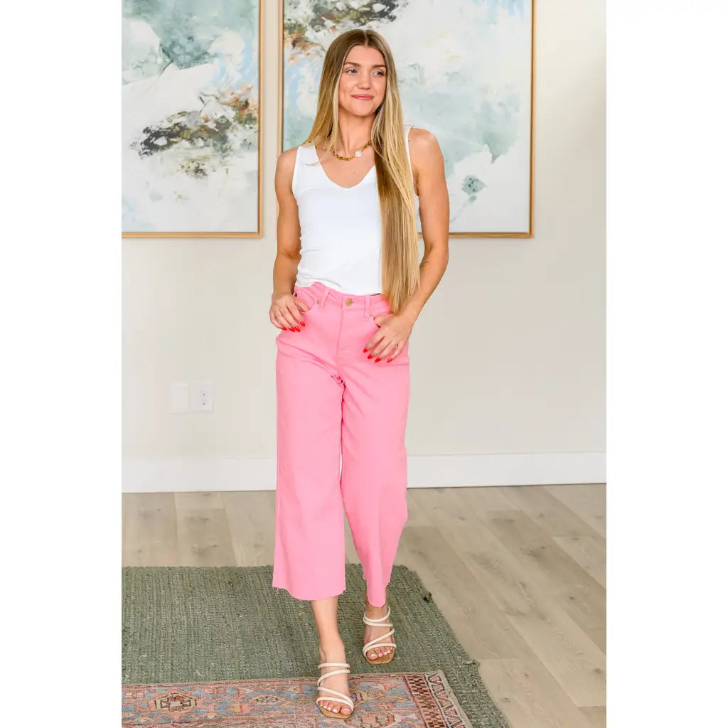 Slip into style and comfort with our Lisa Control Top Wide Leg Crop Jeans in Pink from Judy Blue. Featuring tummy