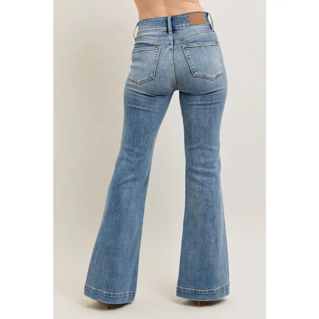 Long Legs and Lattes Flare Judy Blue jeans with high waist stretch fit seam detail. Plus size flattering boutique denim