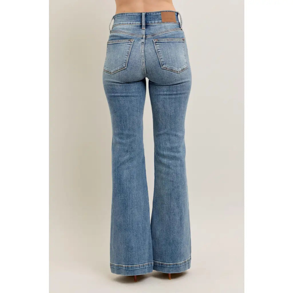 Long Legs and Lattes Flare Judy Blue jeans with high waist stretch fit seam detail. Plus size flattering boutique denim
