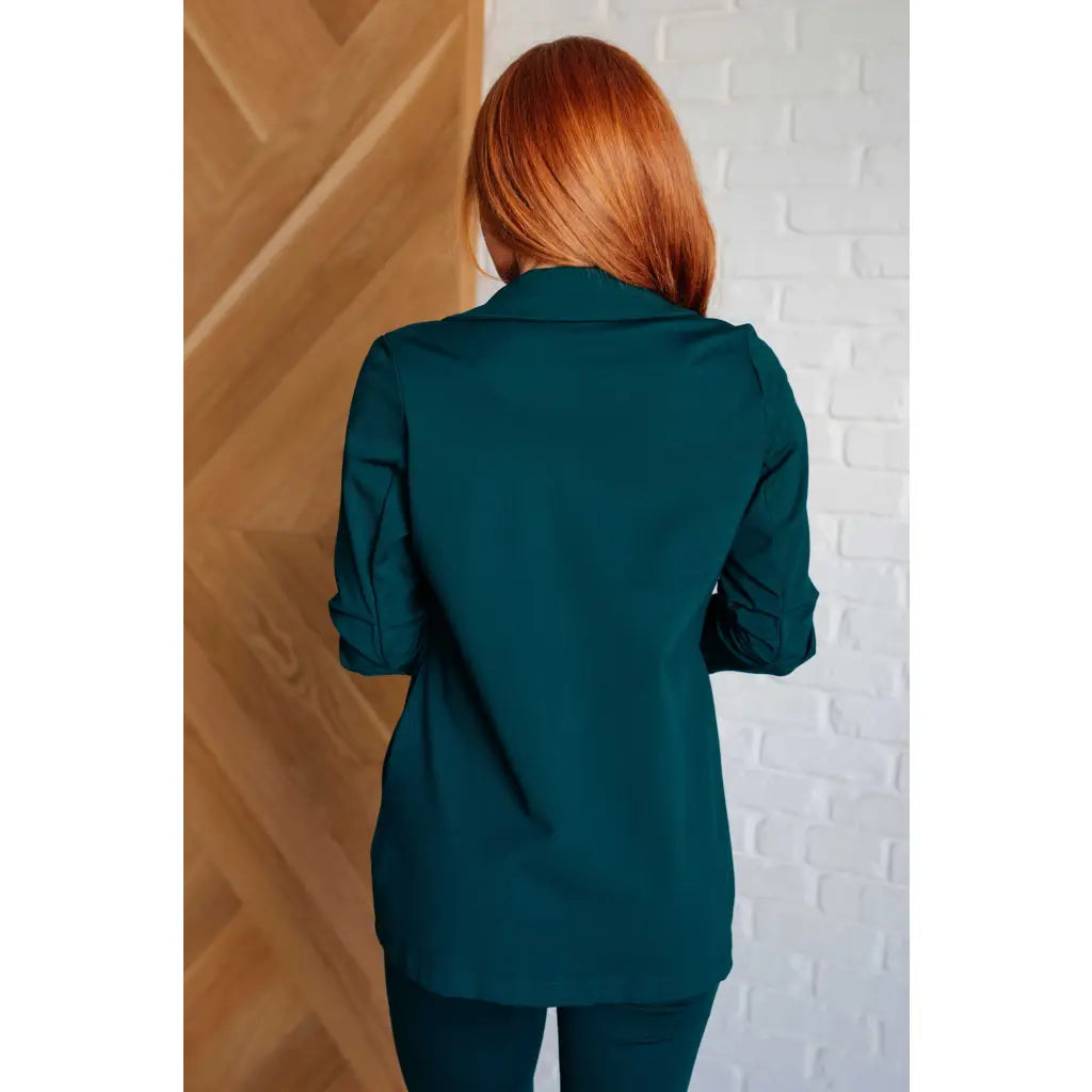 Effortlessly conquer any business occasion in our Magic 3/4 Sleeve Blazer. Made from a comfortable ponte knit material