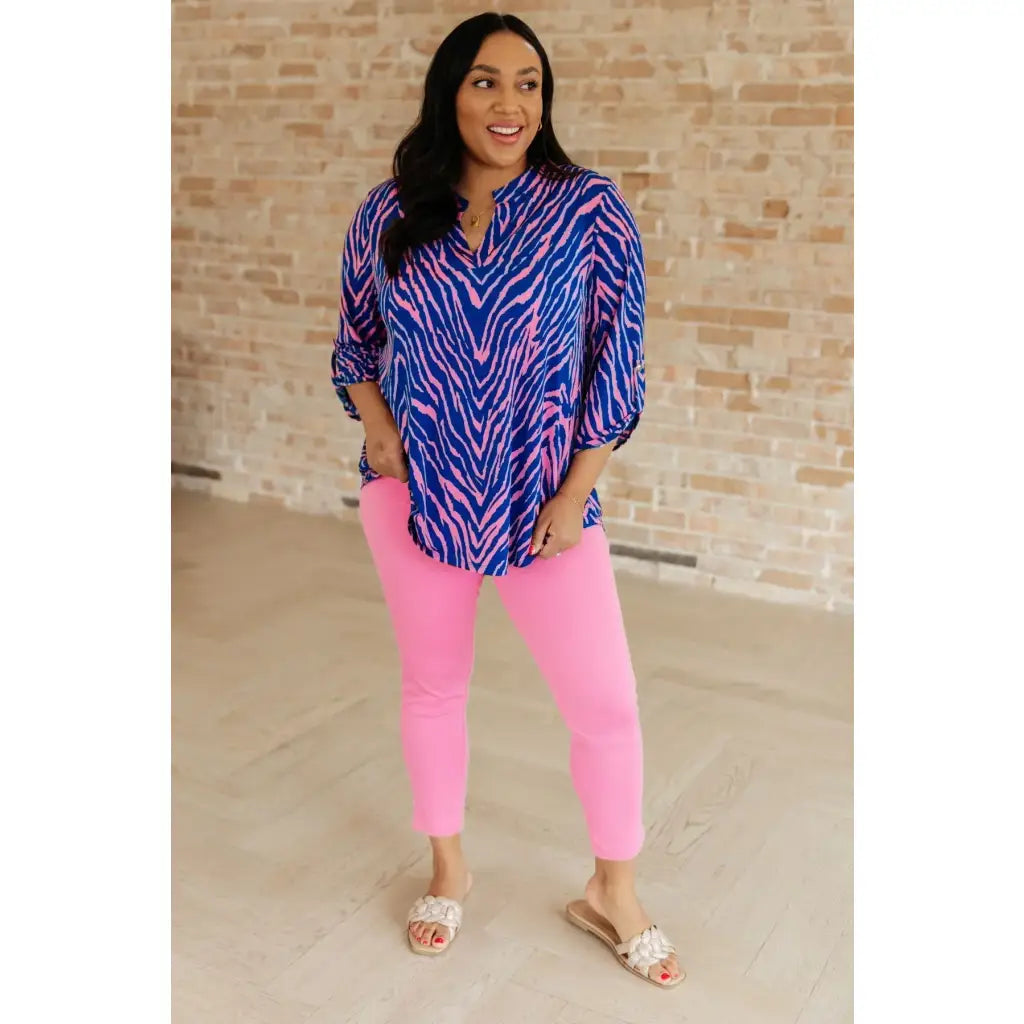 Our Magic Ankle Crop Skinny Pants feature a high rise slim fit in ponte knit. The stretchy pull-on design elastic