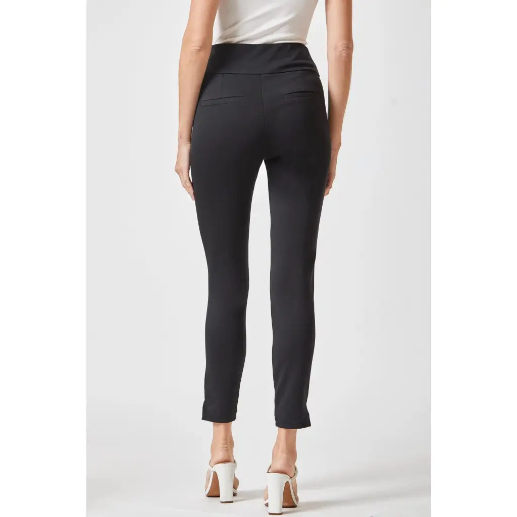 Our Magic Skinny Pants feature a high rise slim fit in ponte knit for flattering silhouette. The stretchy pull-on