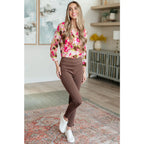 Our Magic Skinny Pants feature a high rise slim fit in ponte knit for flattering silhouette. The stretchy pull-on