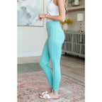 Our Magic Skinny Pants feature a high rise slim fit in ponte knit for flattering silhouette. The stretchy pull-on