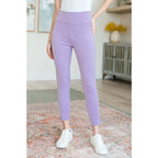 Our Magic Skinny Pants feature a high rise slim fit in ponte knit for flattering silhouette. The stretchy pull-on