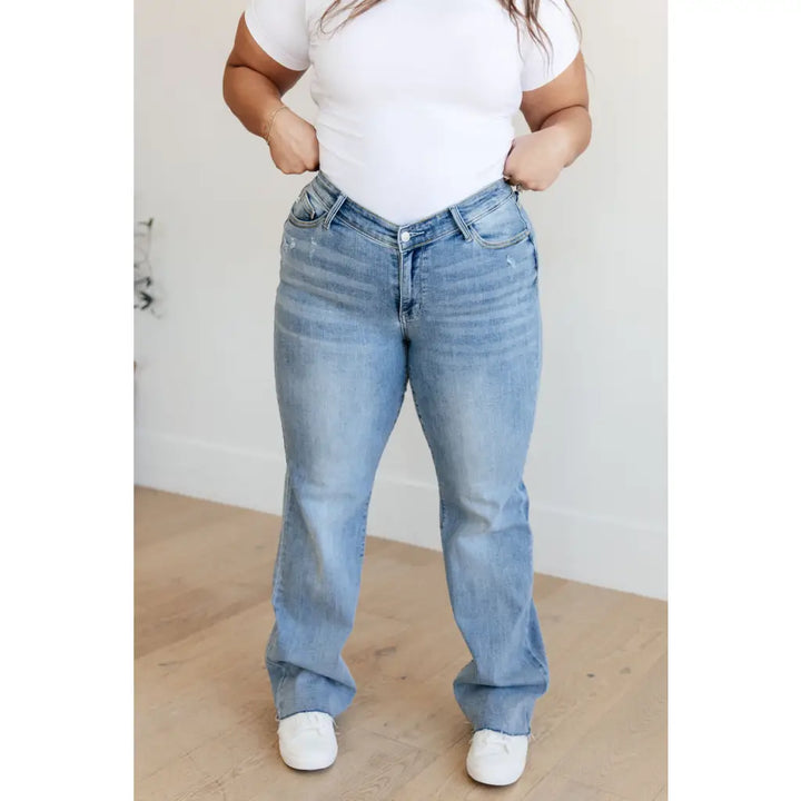 Mildred High Rise V Front Waistband Straight Jeans - Womens