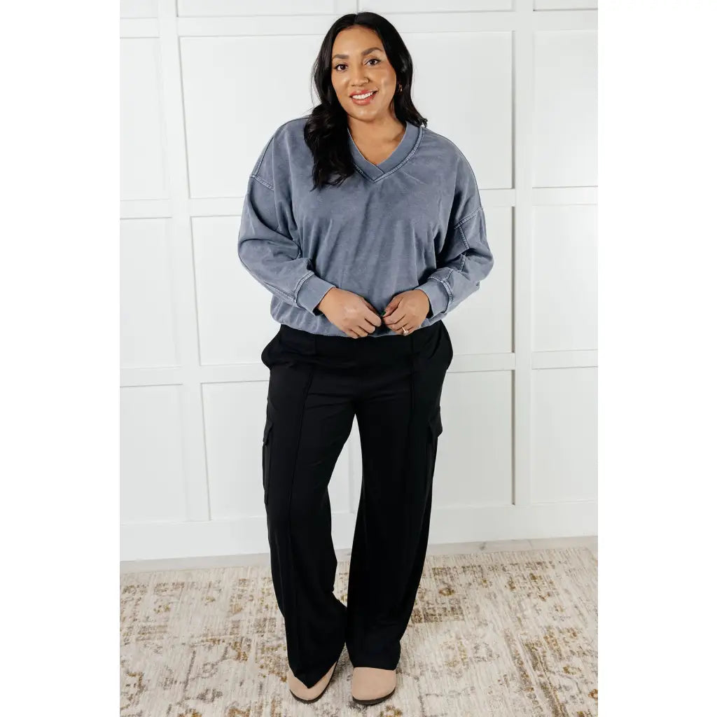 Get ready to rock your reps in style with our Mineral Wash French Terry Pullover! Made from cozy fabric this blue