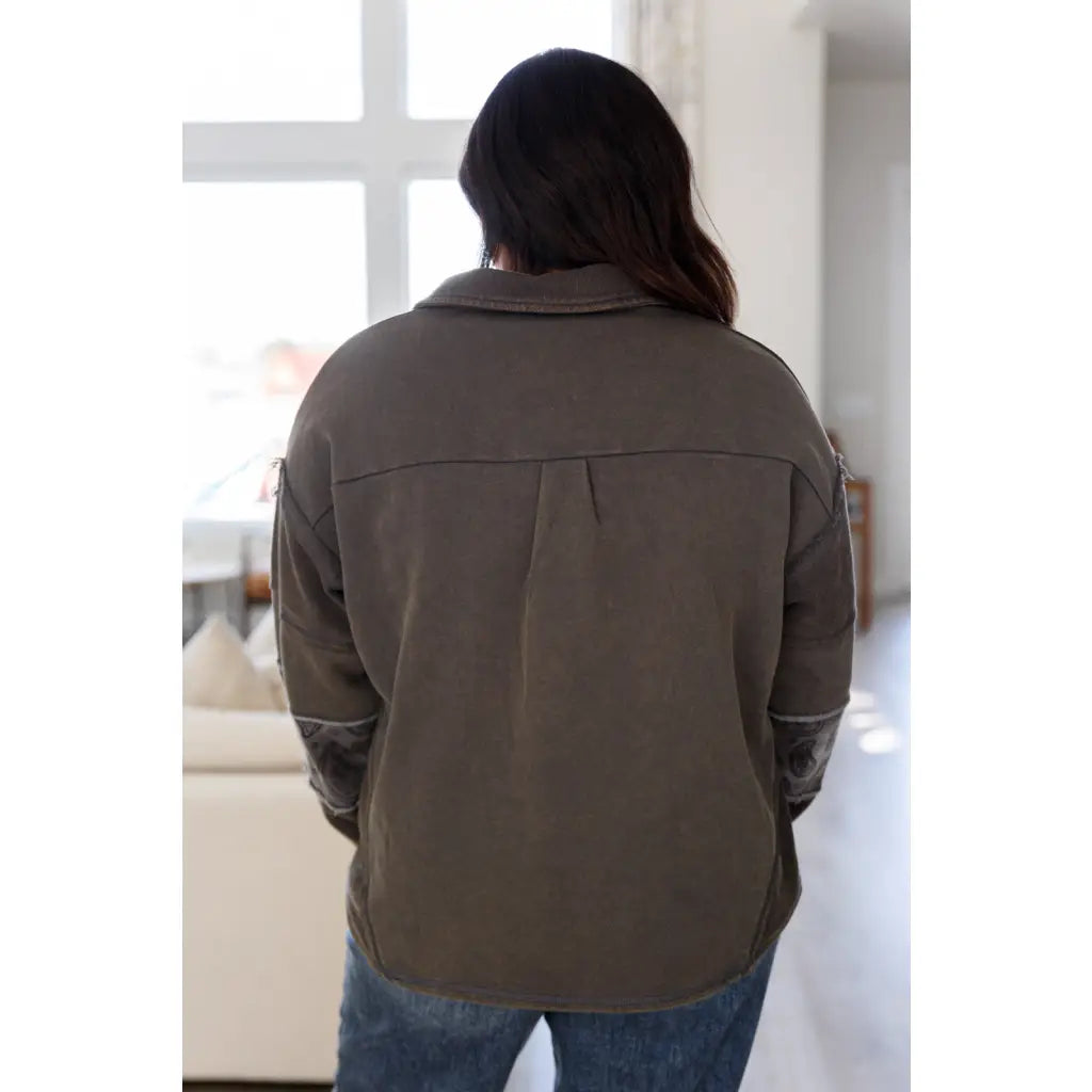 Elevate your casual wardrobe with our Moonstone Mineral Wash Pullover! Made from soft charcoal grey french terry fabric