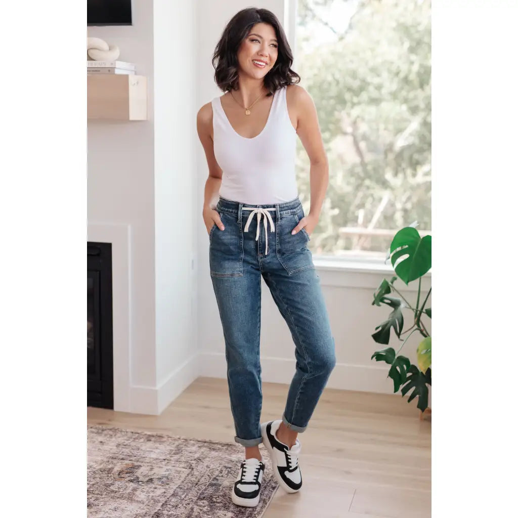 Experience the perfect fit and style in our Payton Pull On Denim Joggers from Judy Blue! Made with a high rise zero