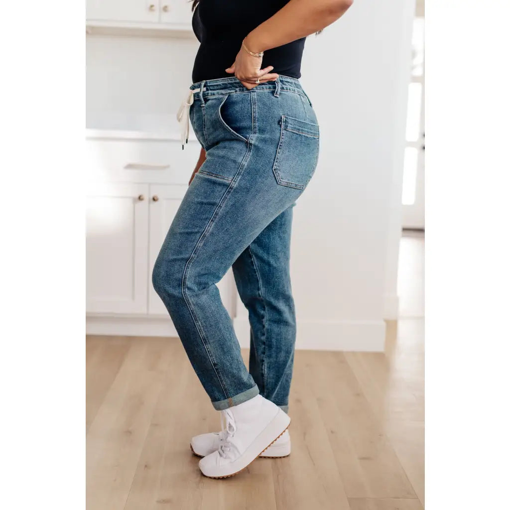 Experience the perfect fit and style in our Payton Pull On Denim Joggers from Judy Blue! Made with a high rise zero