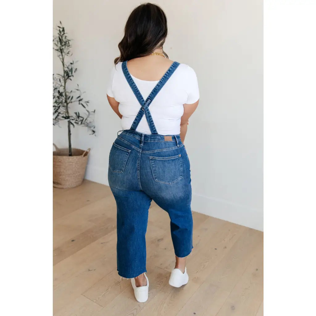 Step out in style with Priscilla High Rise Crop Wide Leg Denim Overalls from Judy Blue! These chic retro-style overalls
