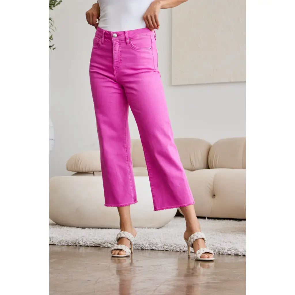 Our RFM Dylan Tummy Control Cropped Jeans high-waisted jeans give you tummy control to help rock your perfect shape!