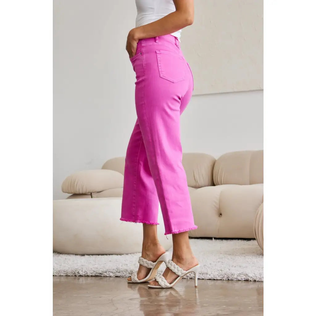 Our RFM Dylan Tummy Control Cropped Jeans high-waisted jeans give you tummy control to help rock your perfect shape!