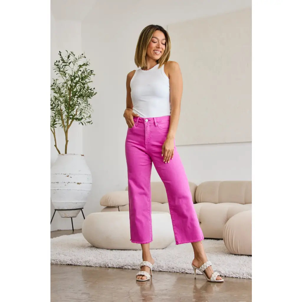 Our RFM Dylan Tummy Control Cropped Jeans high-waisted jeans give you tummy control to help rock your perfect shape!