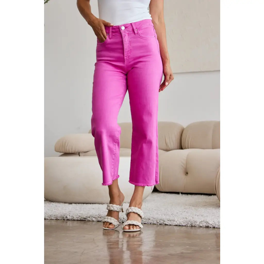 Our RFM Dylan Tummy Control Cropped Jeans high-waisted jeans give you tummy control to help rock your perfect shape!