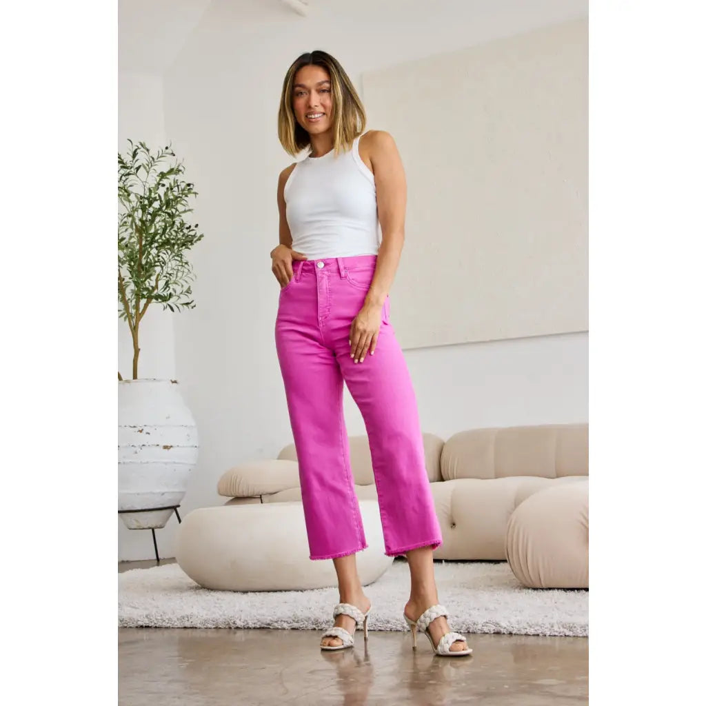 Our RFM Dylan Tummy Control Cropped Jeans high-waisted jeans give you tummy control to help rock your perfect shape!