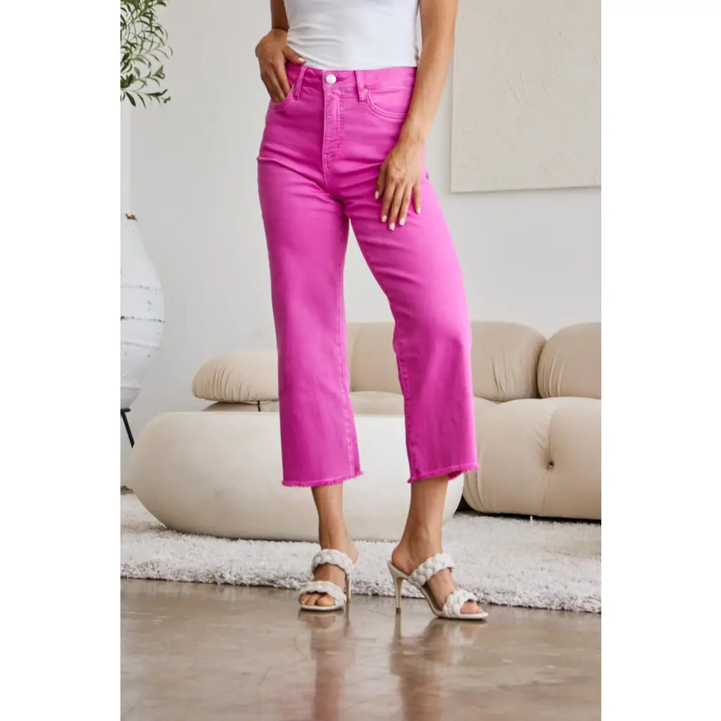 Our RFM Dylan Tummy Control Cropped Jeans high-waisted jeans give you tummy control to help rock your perfect shape!