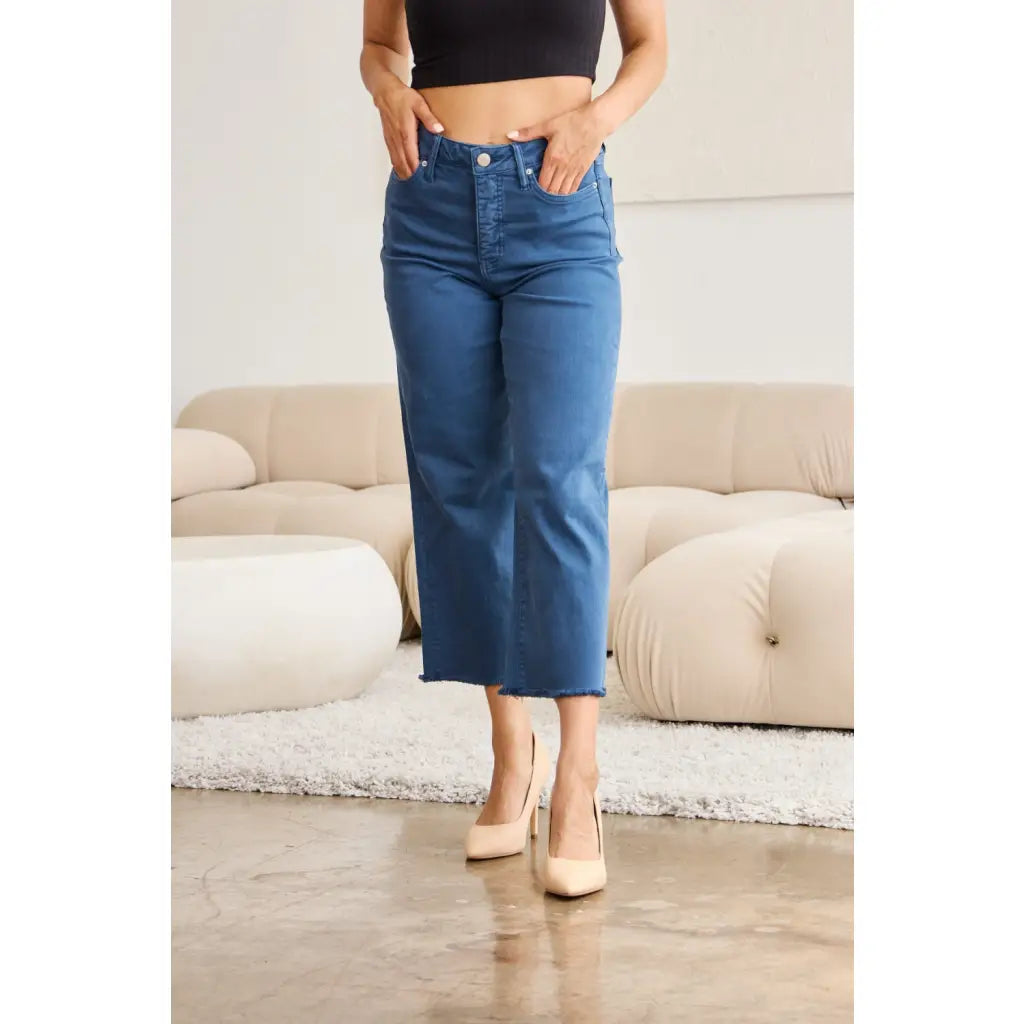 Introducing our new RFM Tummy Control Cropped Chloe Jeans in Blue Slate! These stylish jeans feature a high waist