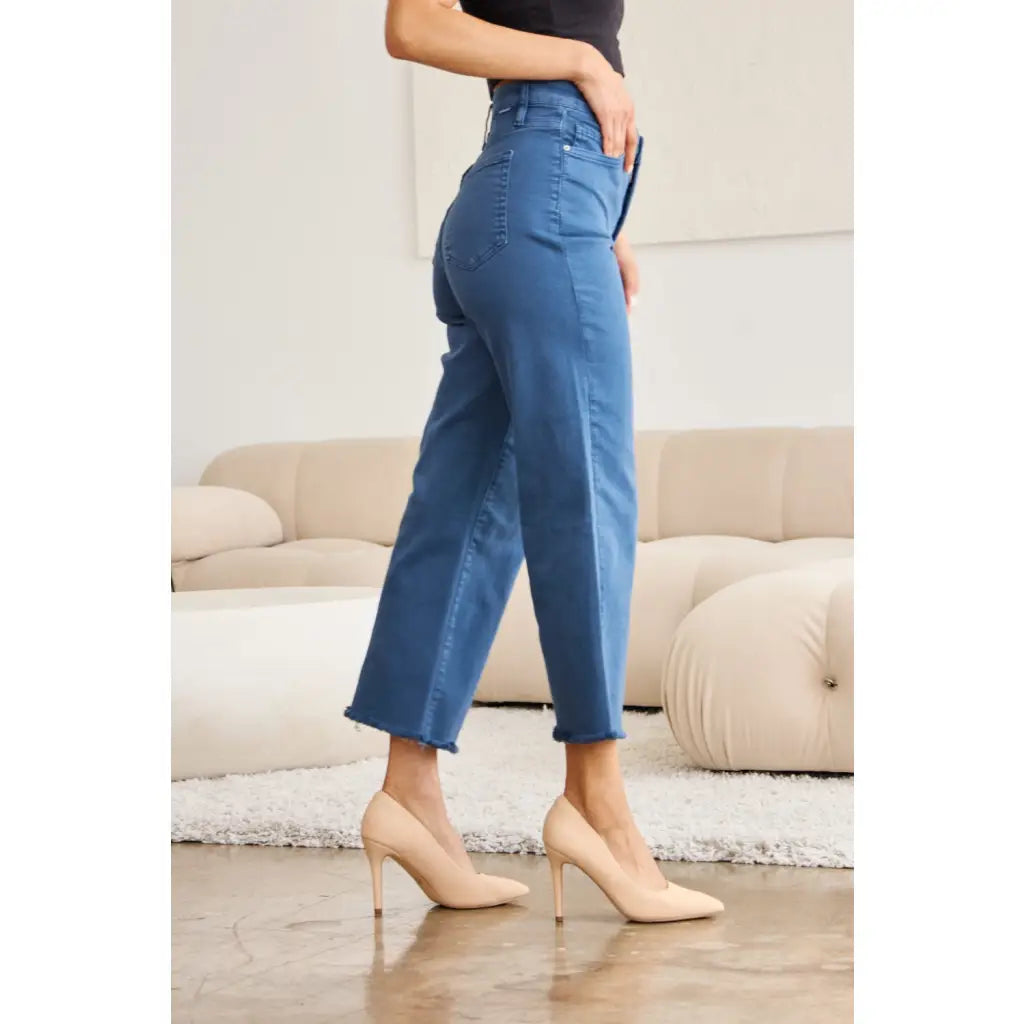 Introducing our new RFM Tummy Control Cropped Chloe Jeans in Blue Slate! These stylish jeans feature a high waist