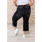 Get ready to rock stylishly with our Ryan Wide Leg Crop Judy Blue Jeans in Black! The stretchy denim features