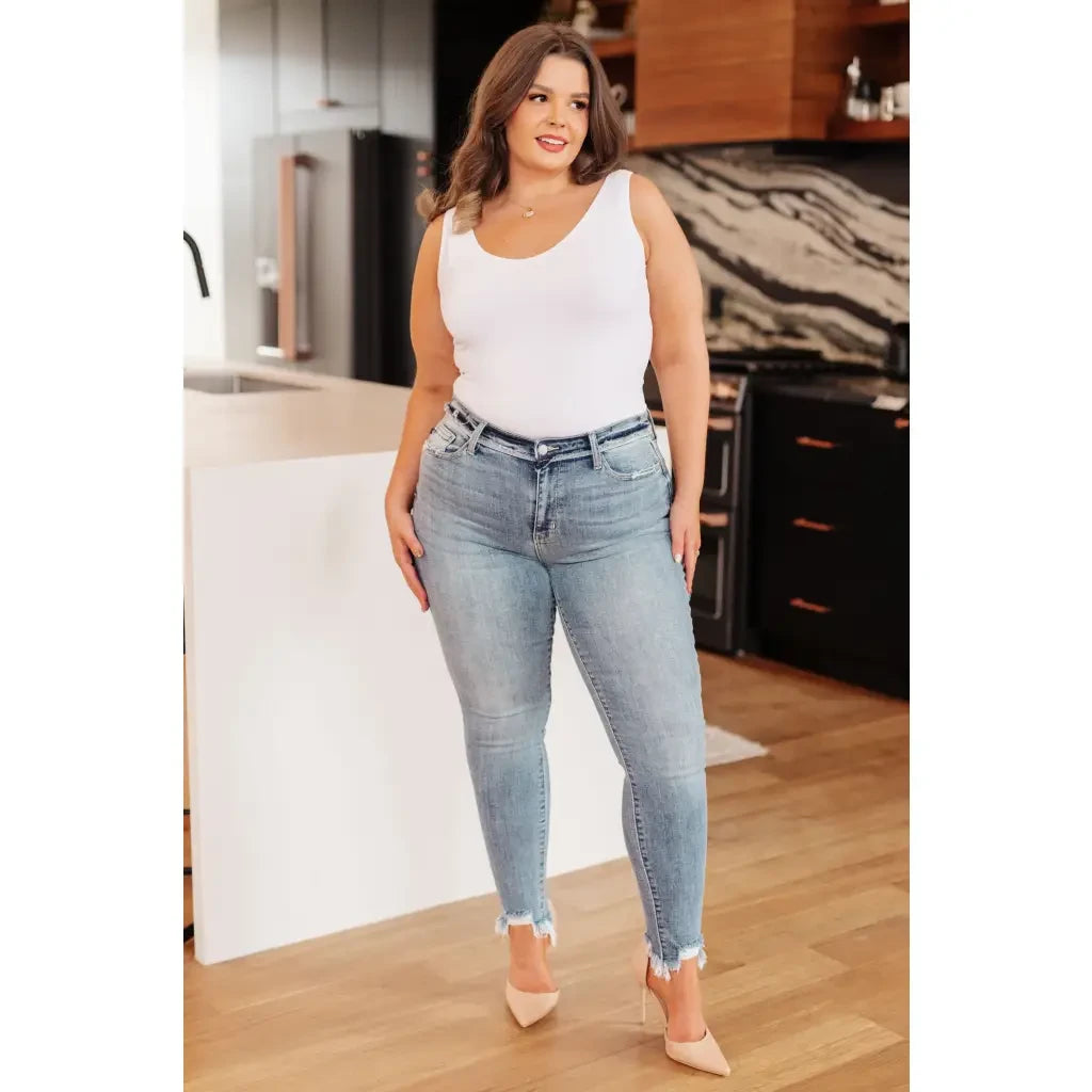 The Sherry Mid Rise Release Waistband Detail Skinny from Judy Blue are perfect for every closet. Featuring a medium