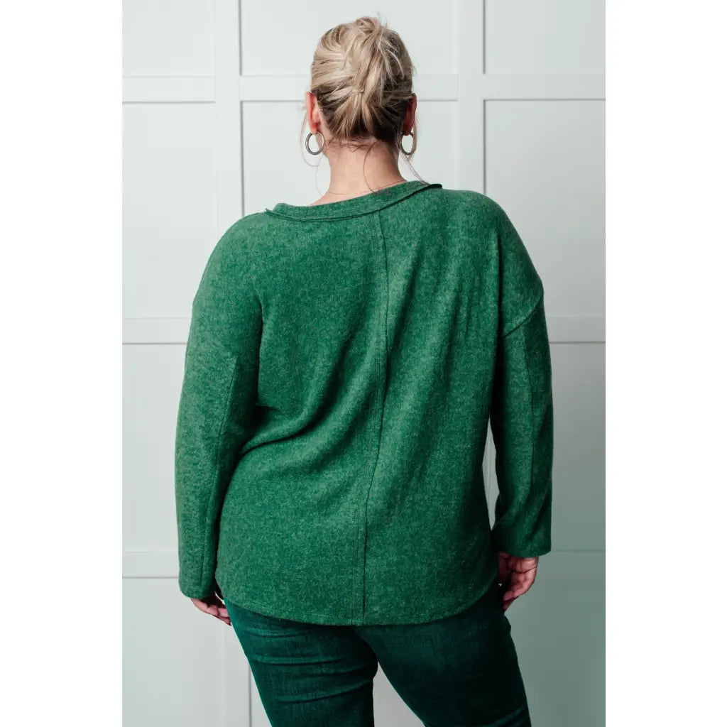Take on the day in style and comfort with our Simply Soft Sweater Green. Made from luxurious stretchy brushed hacci