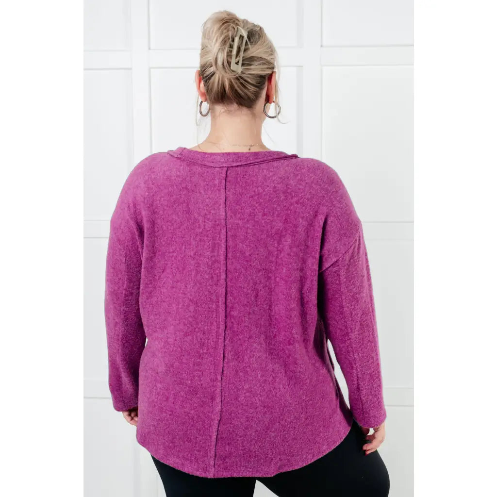 Take on the day in style and comfort with our Simply Soft Sweater Light Plum. Made from luxurious stretchy brushed